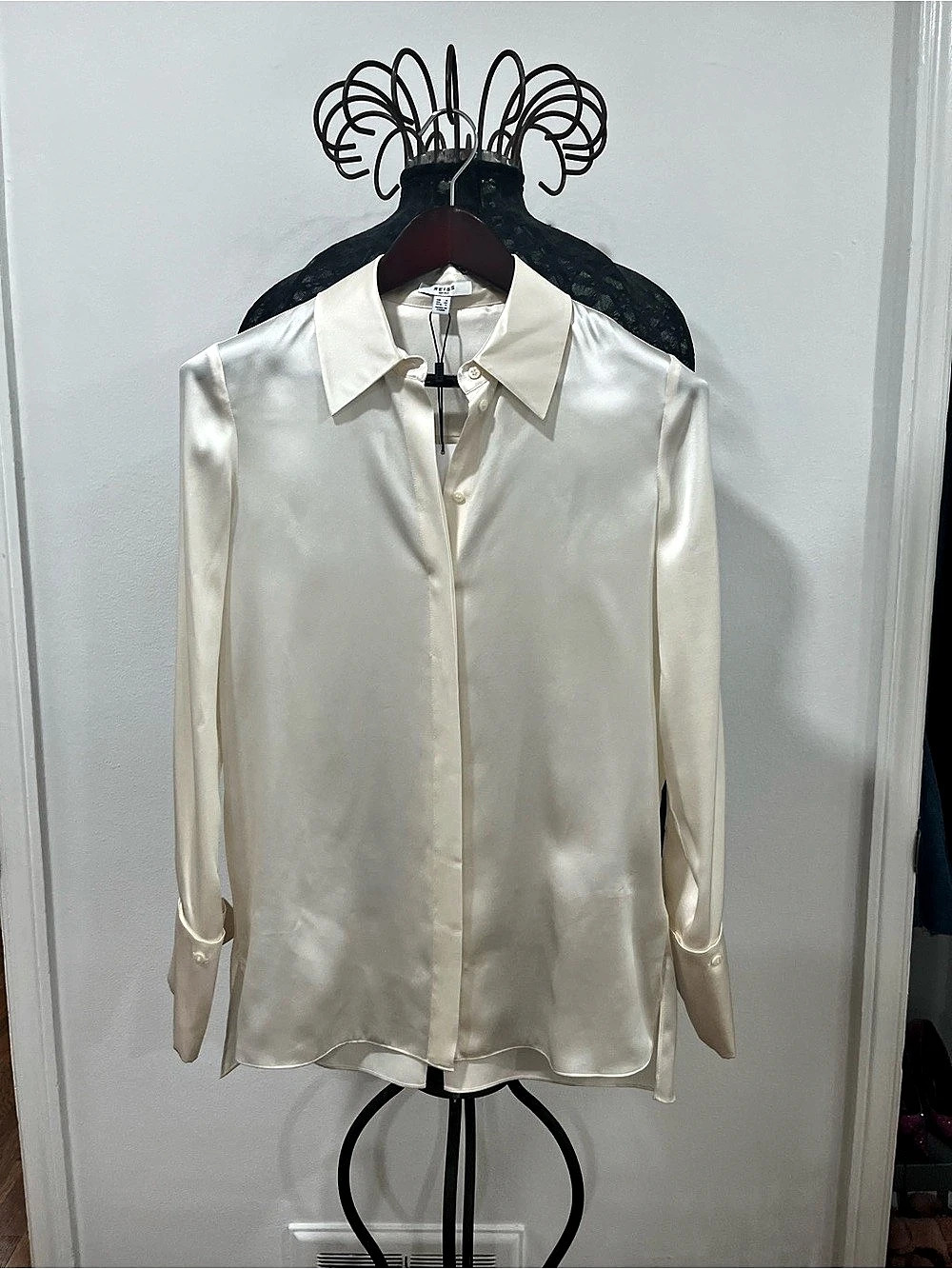 Reiss Hailey Silk Double-Cuff Button-Through Shirt Cream Blouse size, USA 4